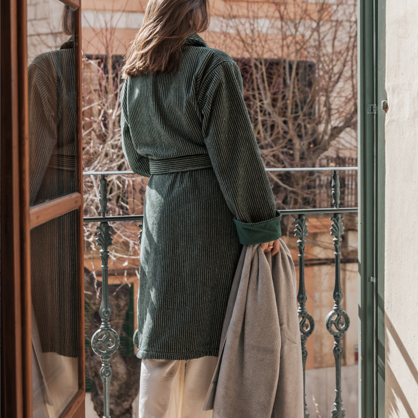 Badhanddukarna - Stone Grey