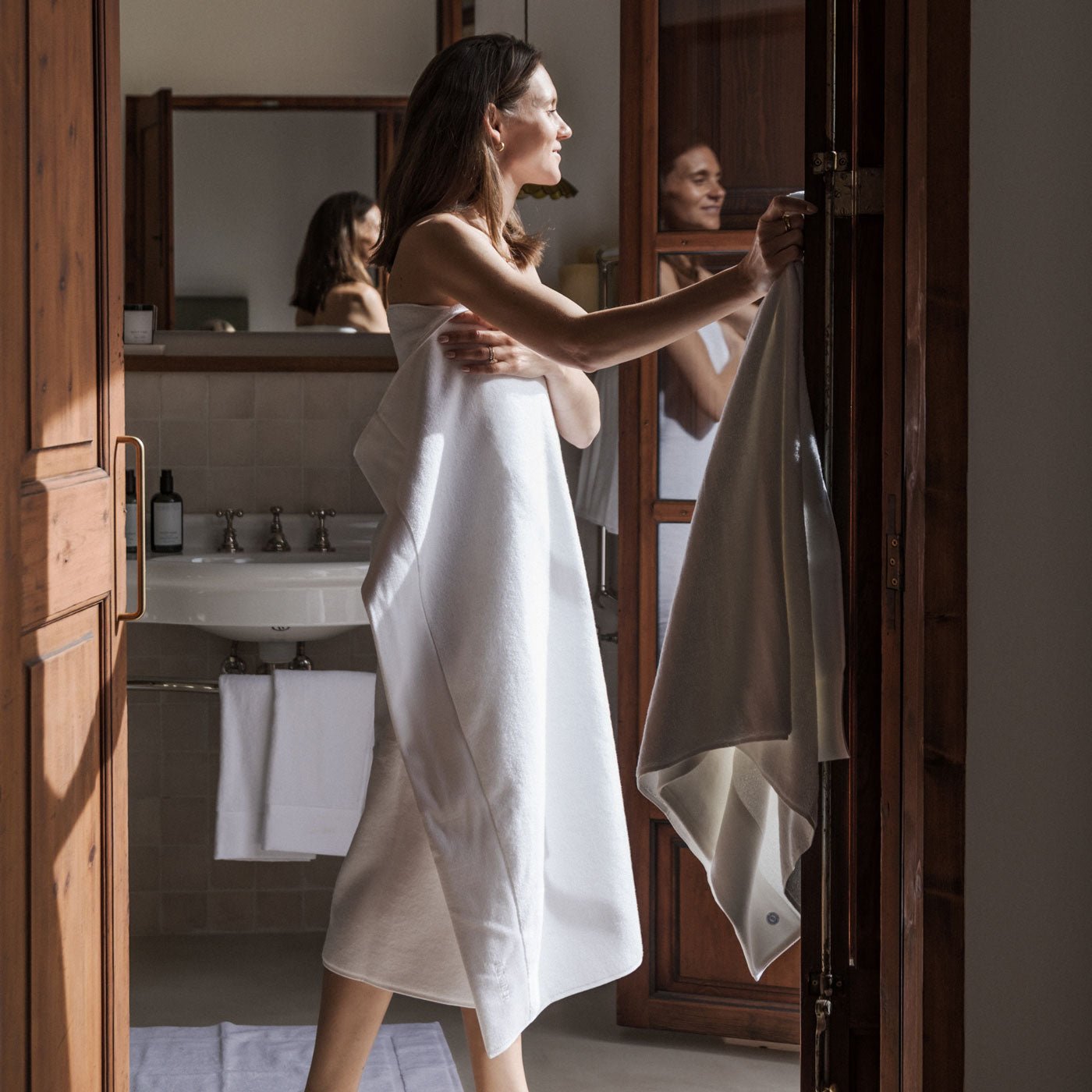 The Bath Towels - Snow White - Juniper