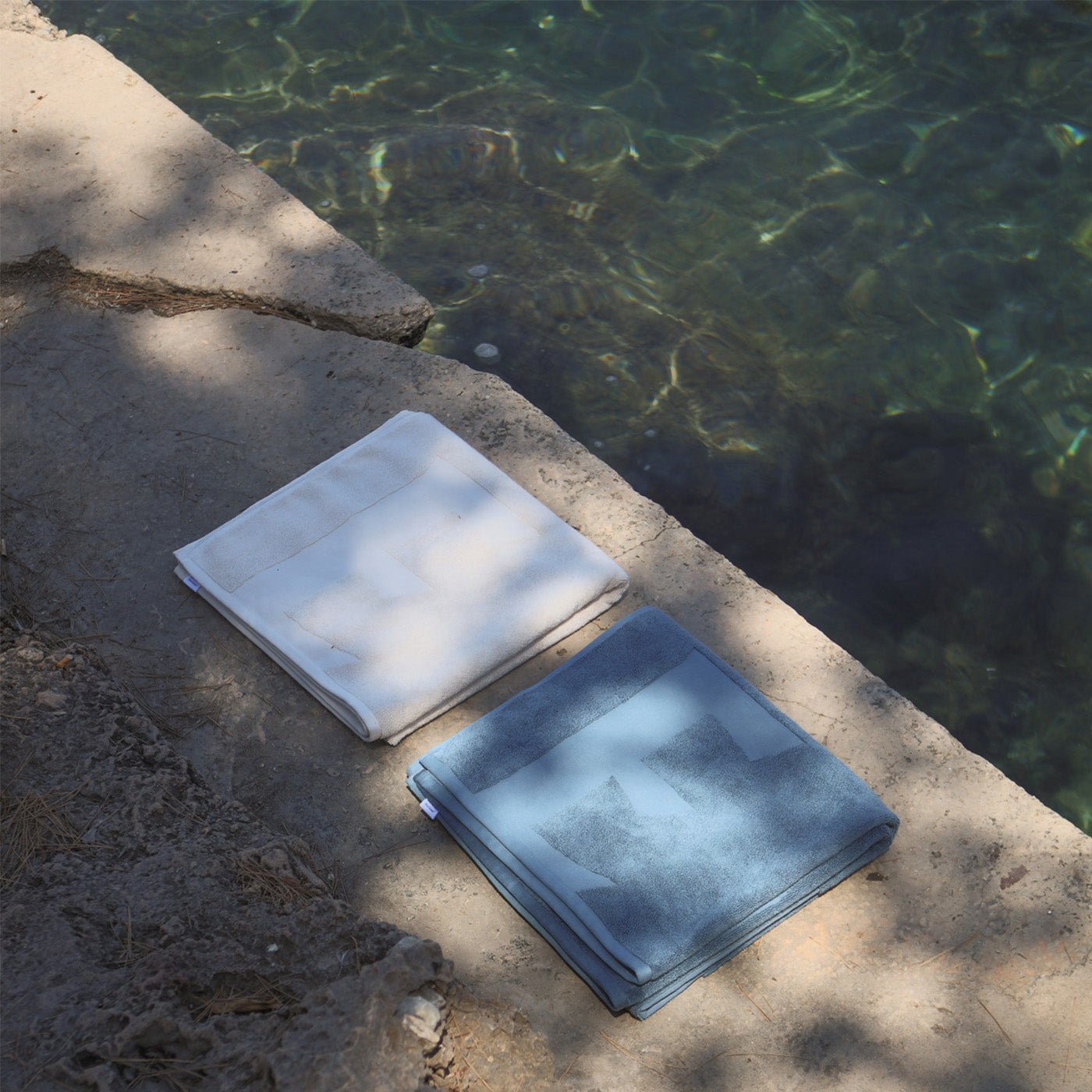 Poolhandduken - North Sea Blue - Juniper