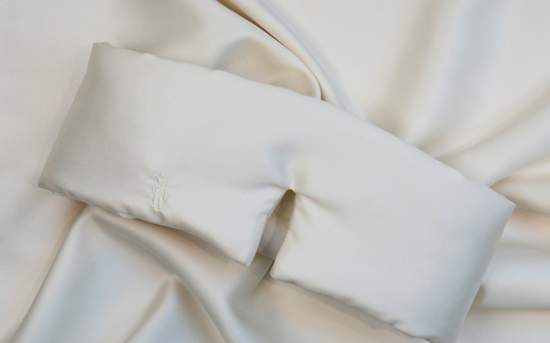 Silk in the Bedroom – Your Complete Guide to Better Sleep & Healthier Skin