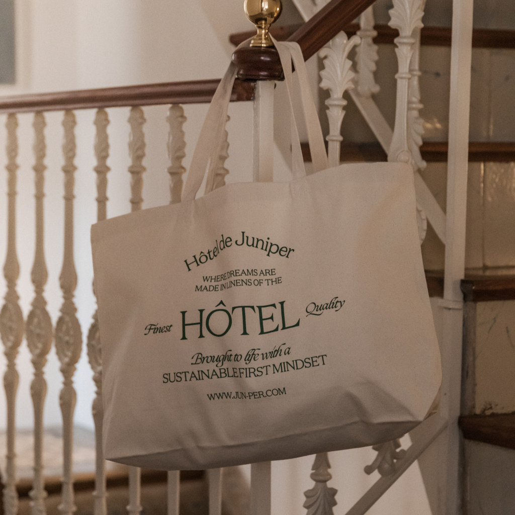 The Hôtel de Juniper Tote