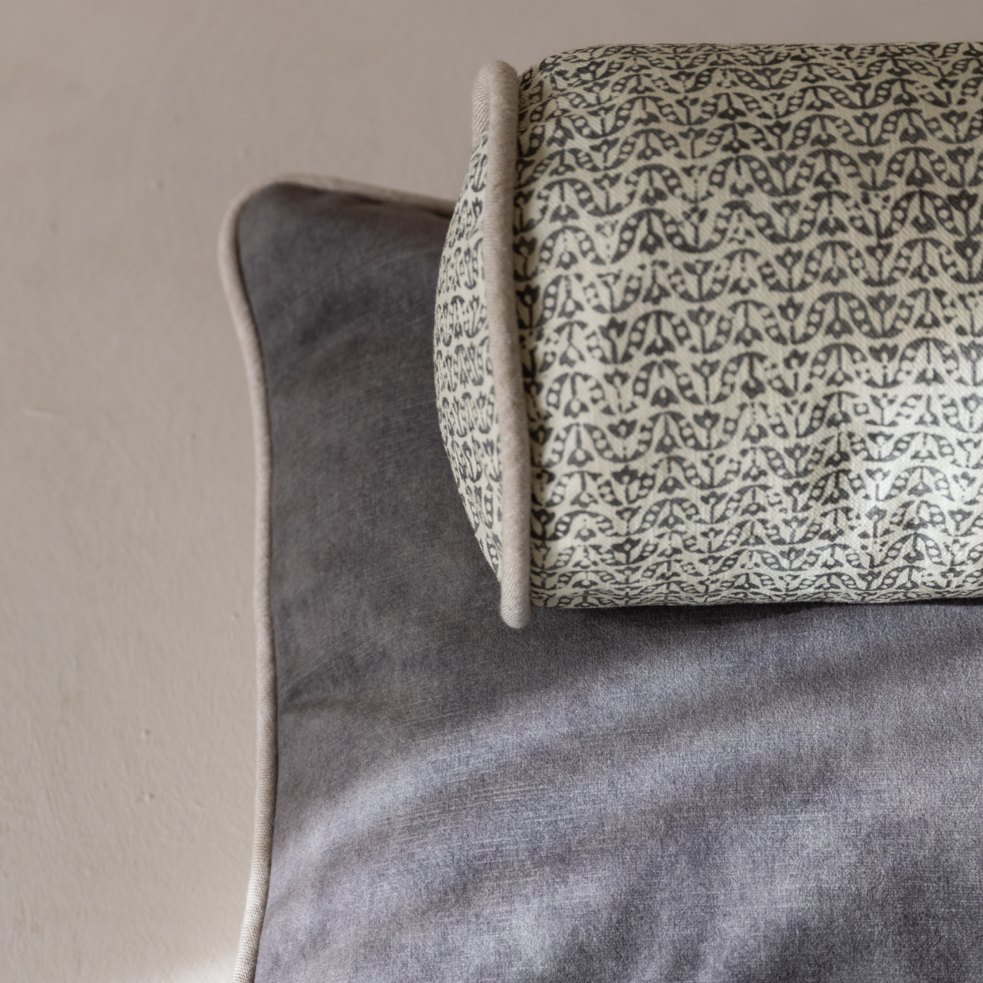 Dusky Cloud Shaded Shale