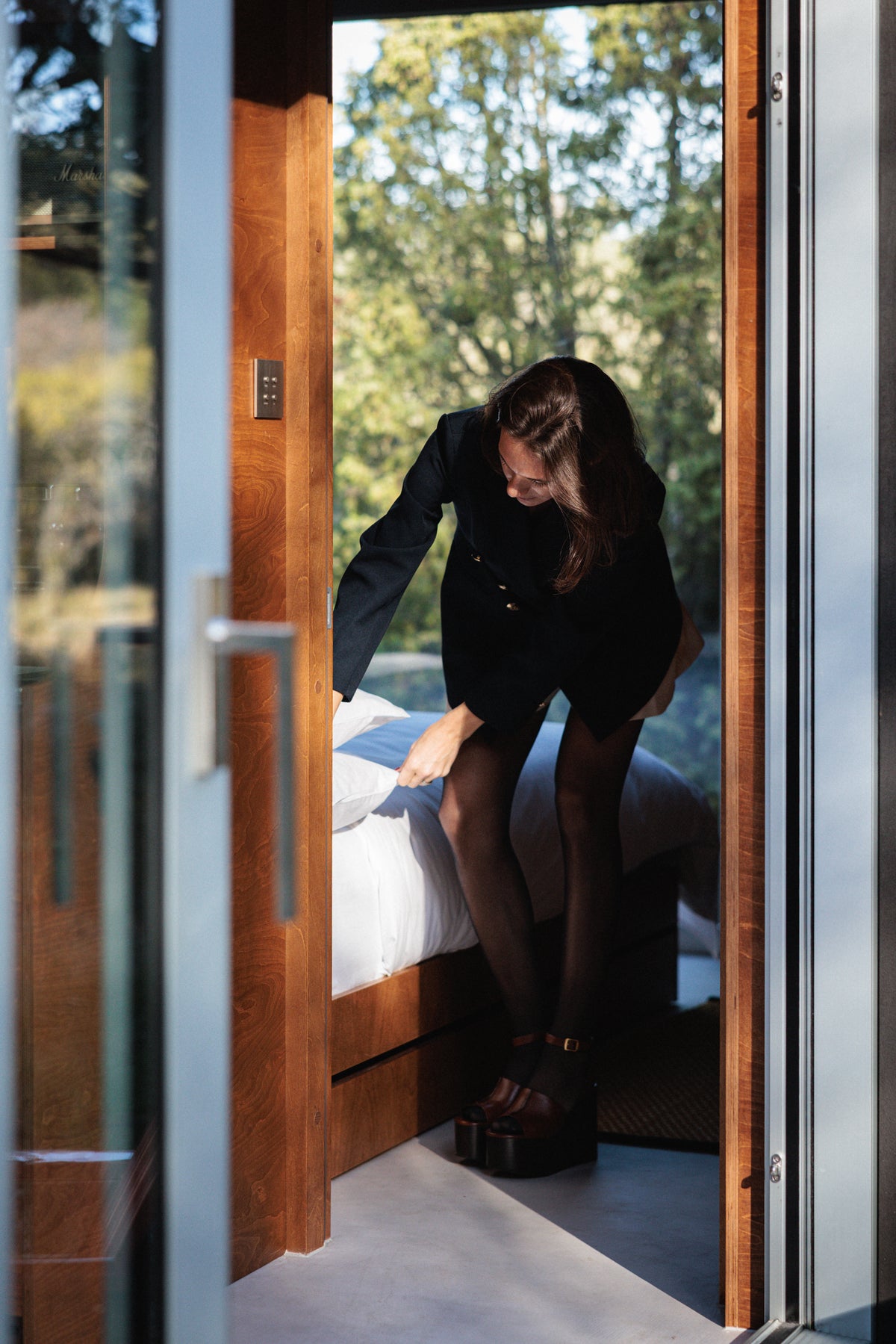 Makes you want to make the bed every morning (and get in early every night).