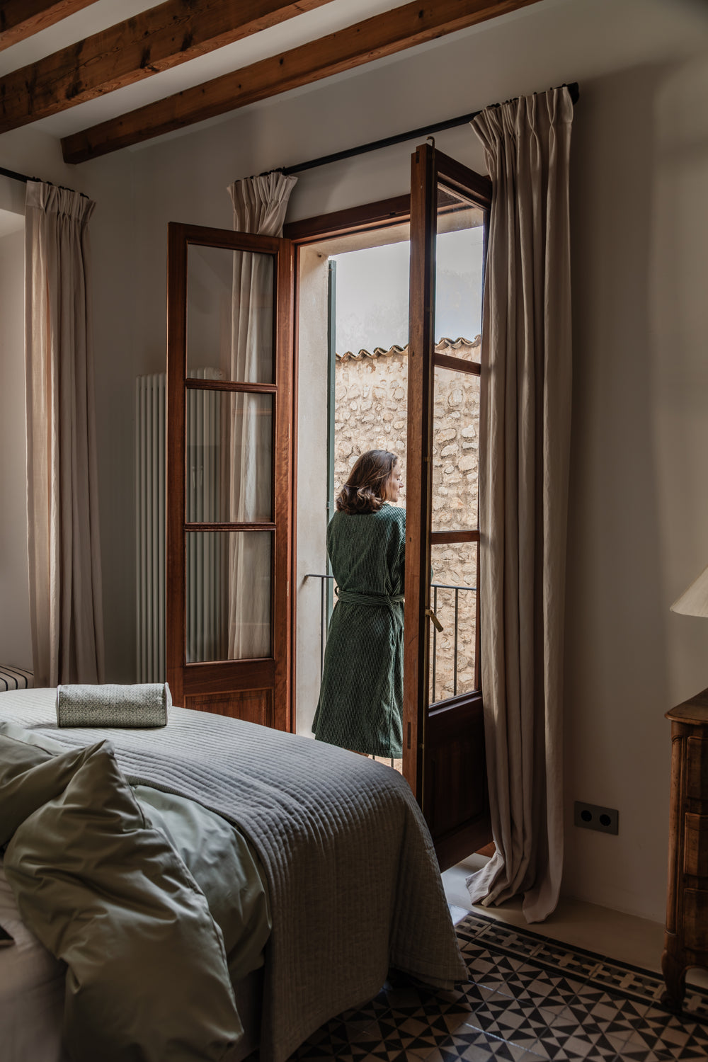 Ten ways to design a boutique hotel-worthy bed room