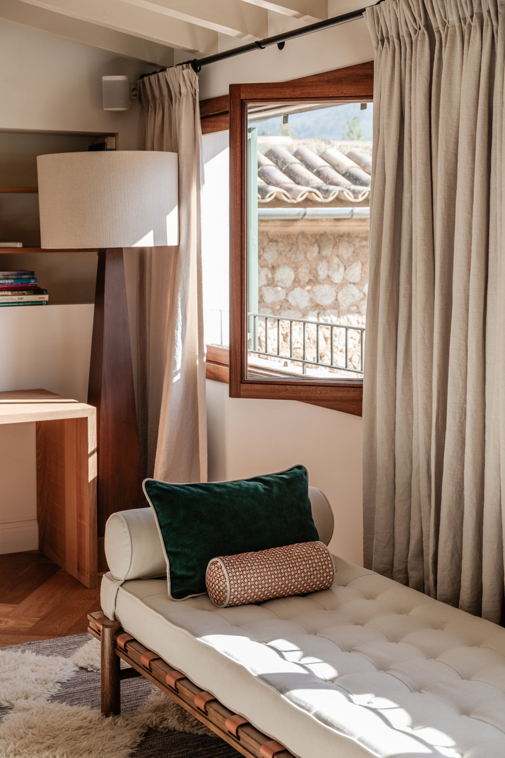 Ten ways to design a boutique hotel-worthy bed room