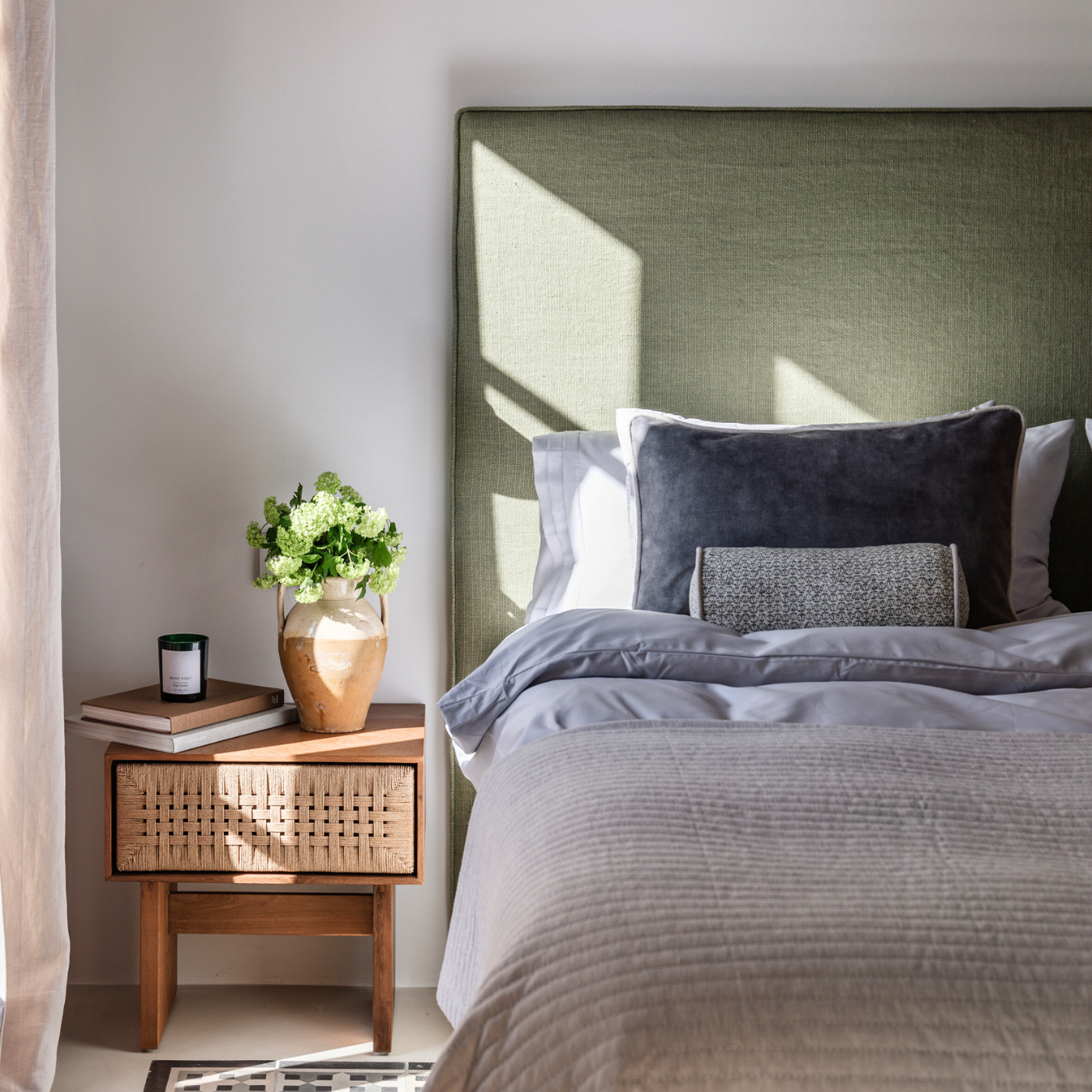 Dusky Cloud Shaded Shale