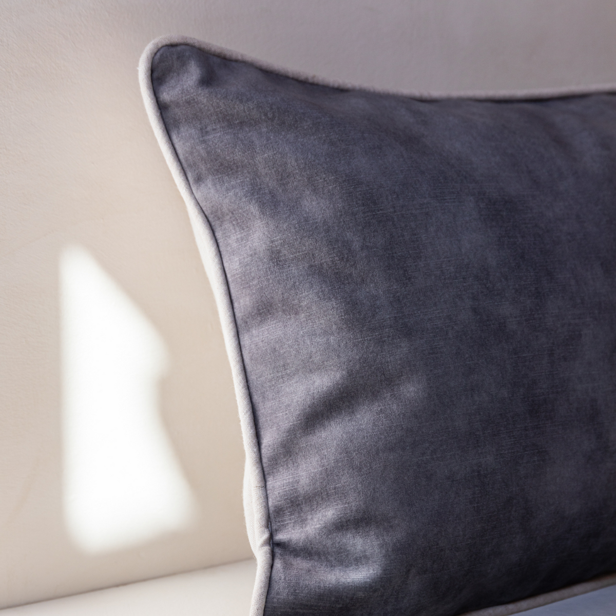 Velvet front, linen back
