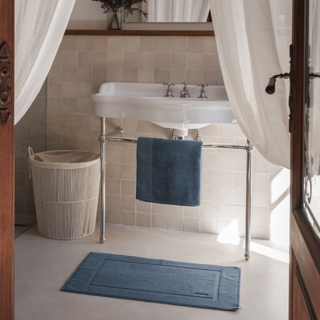 The Hôtel Bath Mat - North Sea Blue - Juniper