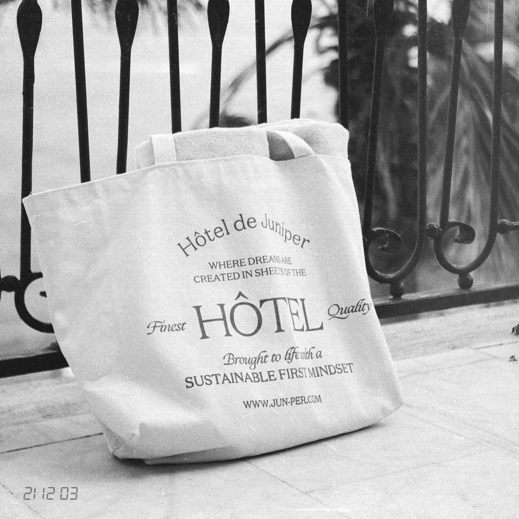 The Hôtel de Juniper Tote - Juniper