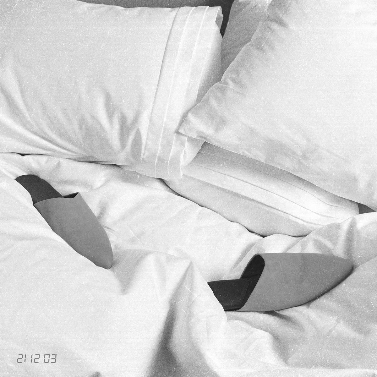 The Pillowcases | Supima Sateen - Beach Sand - Juniper