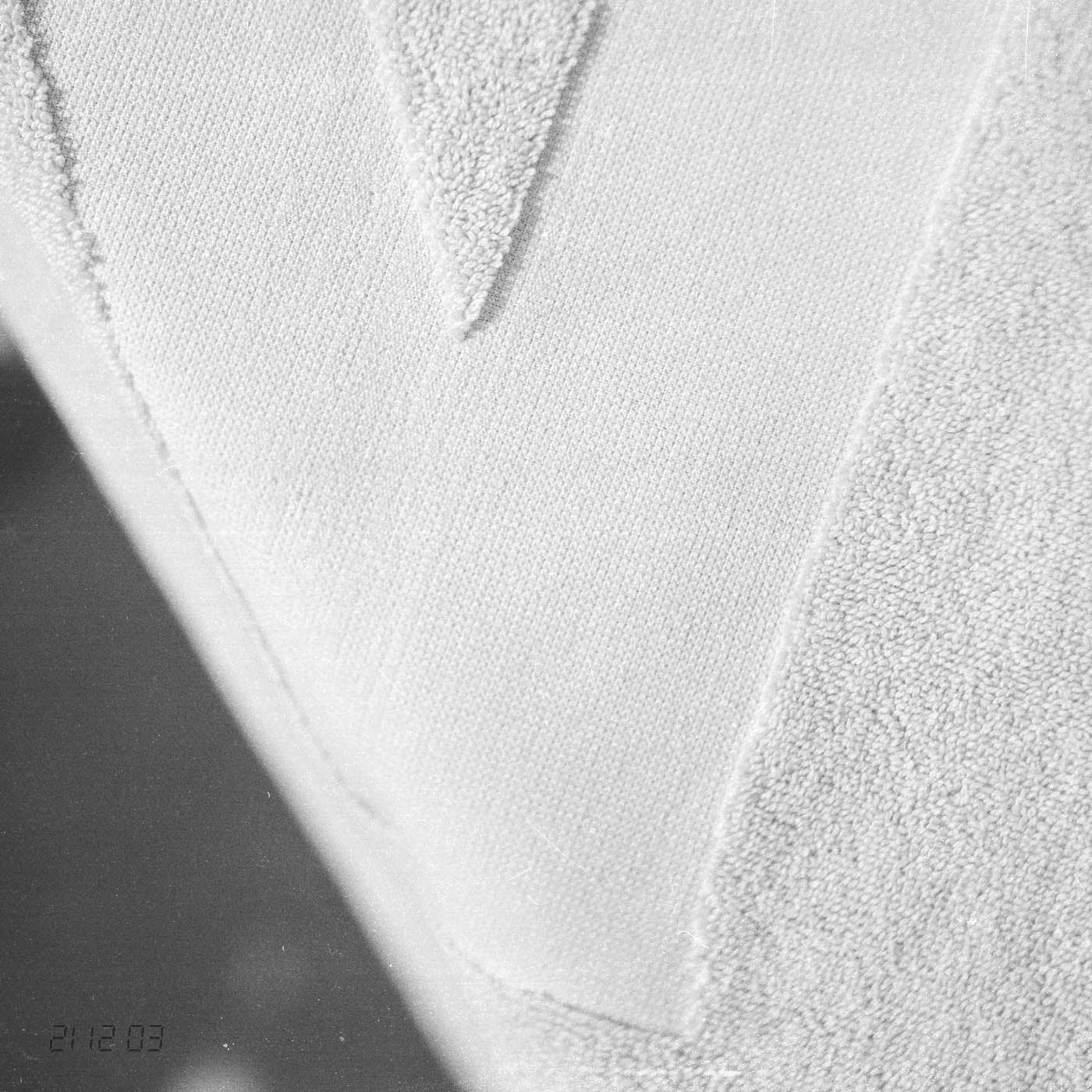 The Pool Towel - Snow White - Juniper