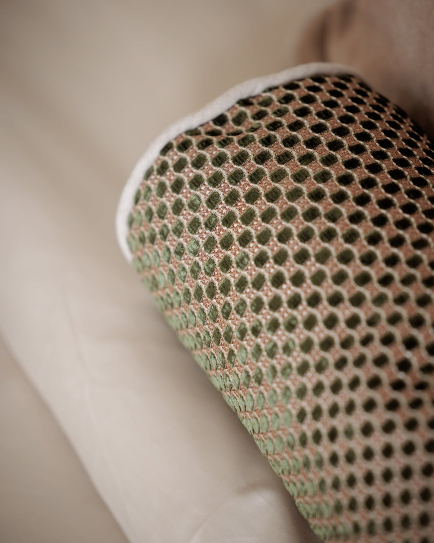 brun grön cylinderkudde Juniper