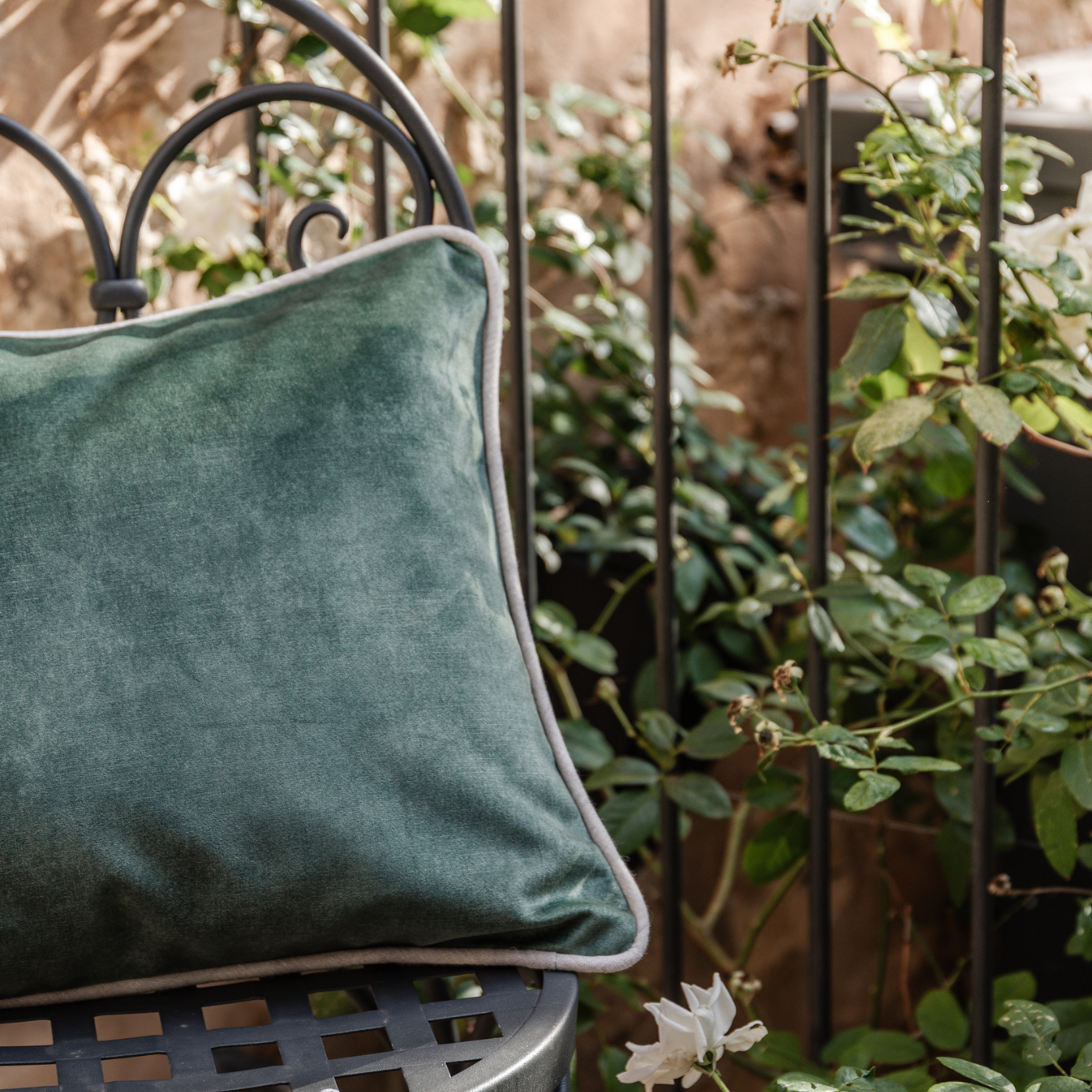 Junipers dekorativa kollektion Florence här i Tuscan Forest